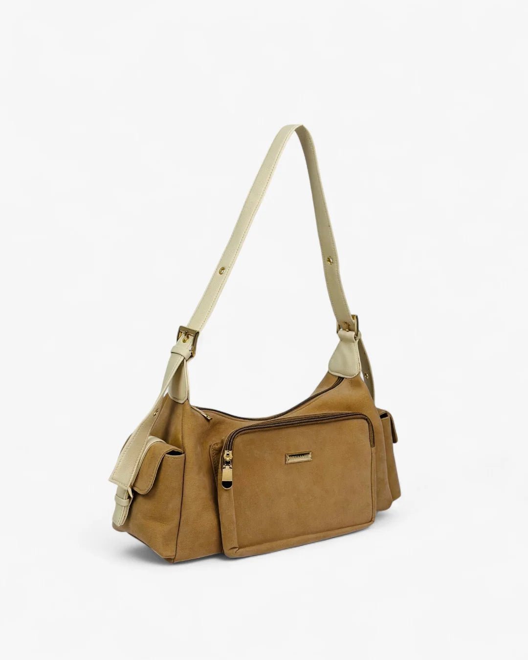 CEDA922C-07F1-4803-8B75-0099F5FD3A38-Photoroom