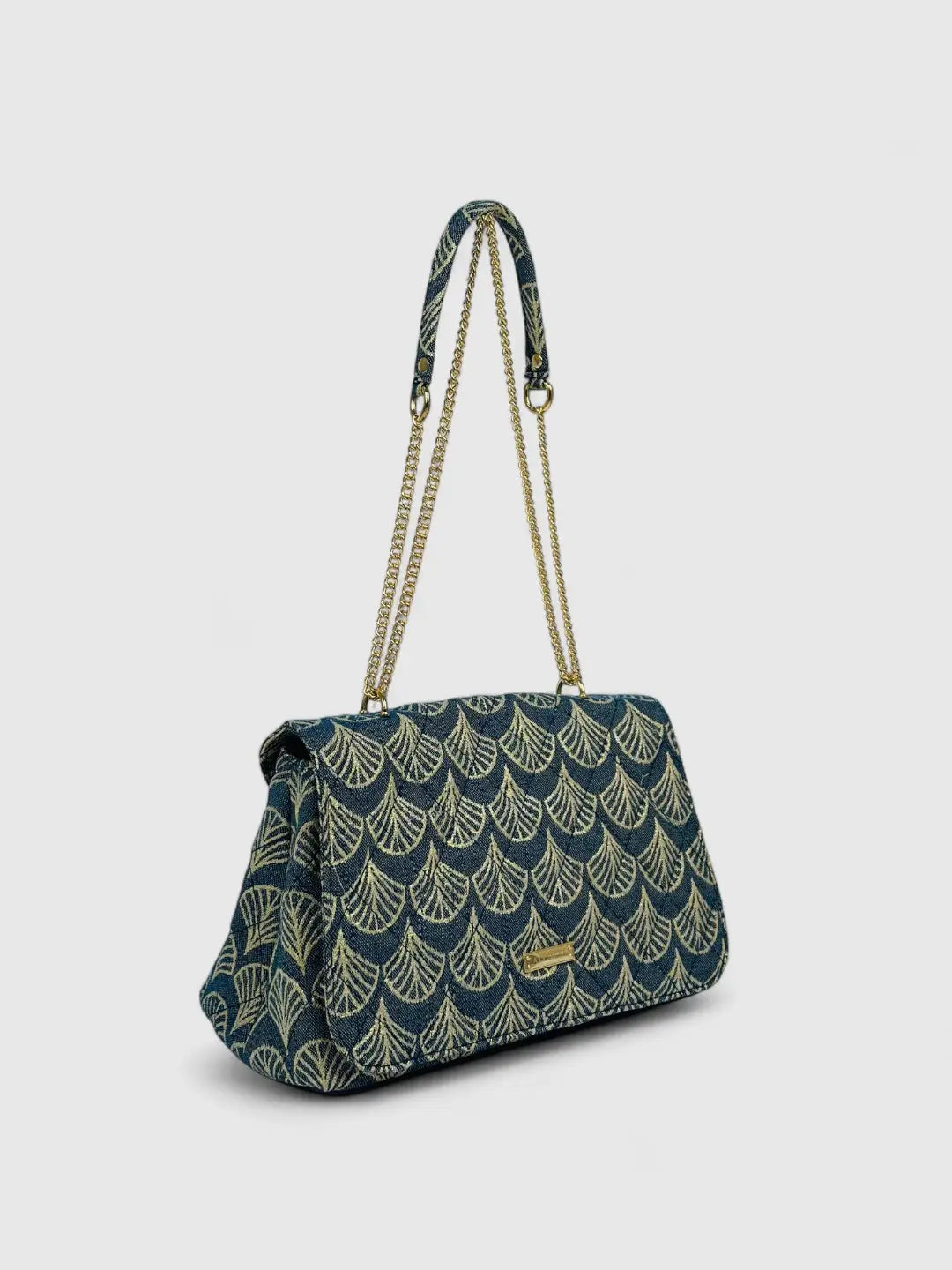 992BD082-27AC-4D37-9FDE-F69F973BA25B-Photoroom