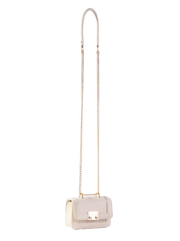 LOLA - Image 39